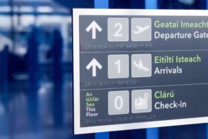 Panel de horarios aeropuerto