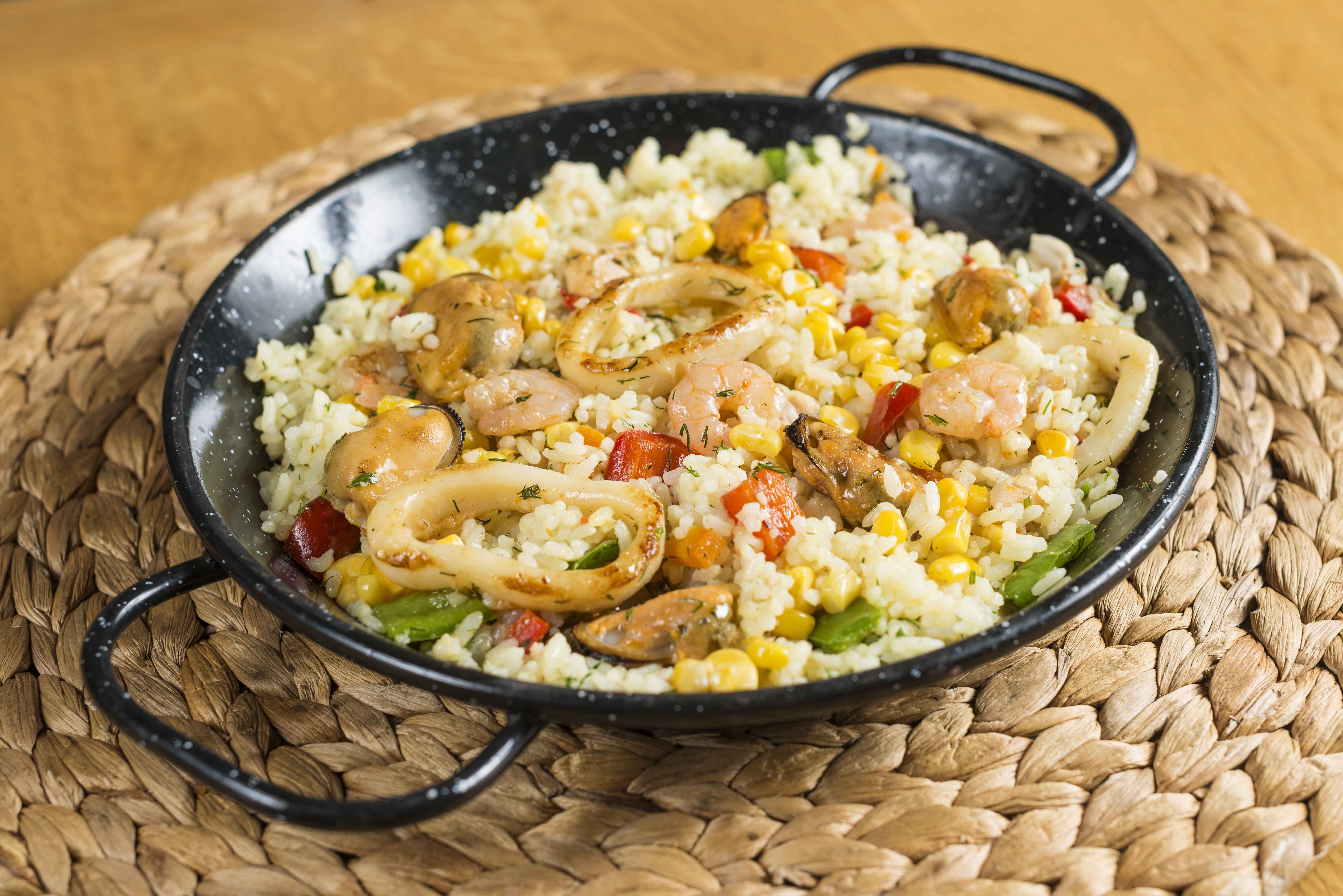 Plato de arroz con cosas