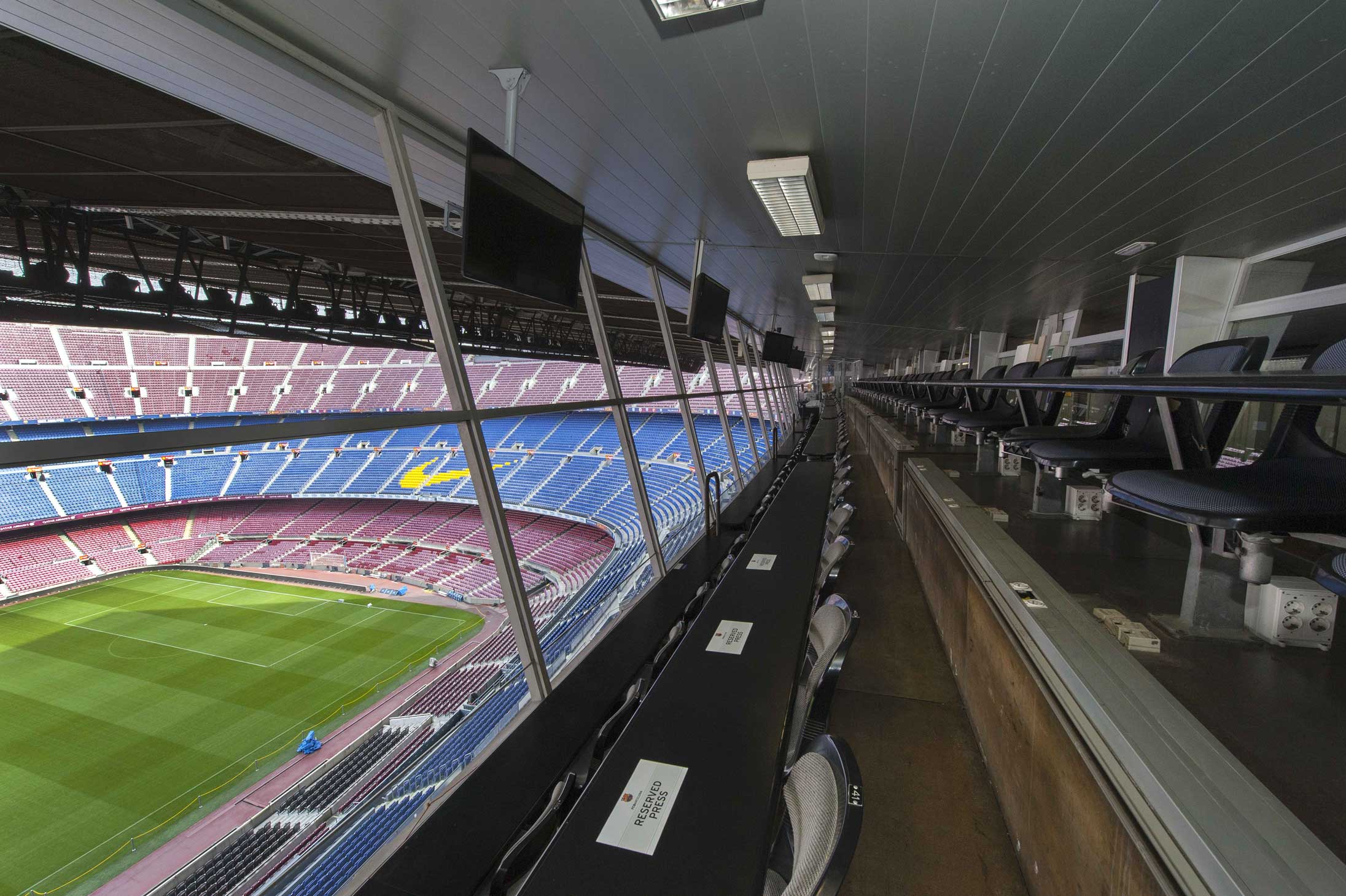 Estadio de fútbol vacío