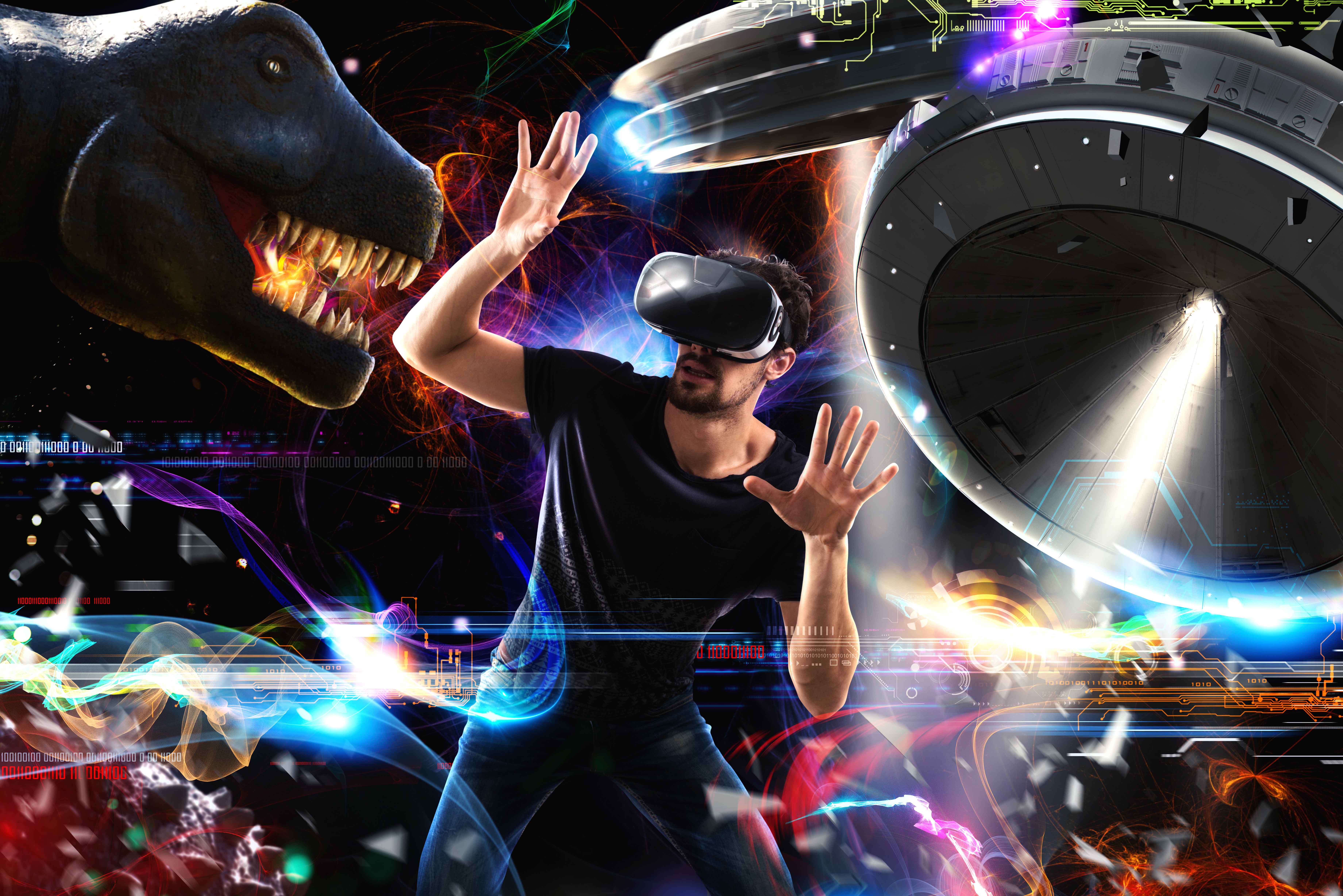 Chic con gafas de realidad virtual en universo ficticio