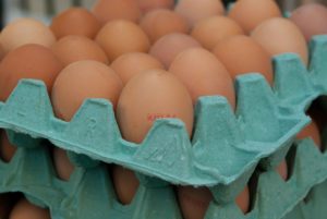 Cajas de huevos preparadas para su transporte