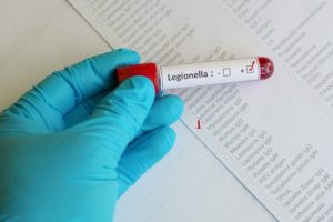 Muestra de sangre con etiqueta "legionela"
