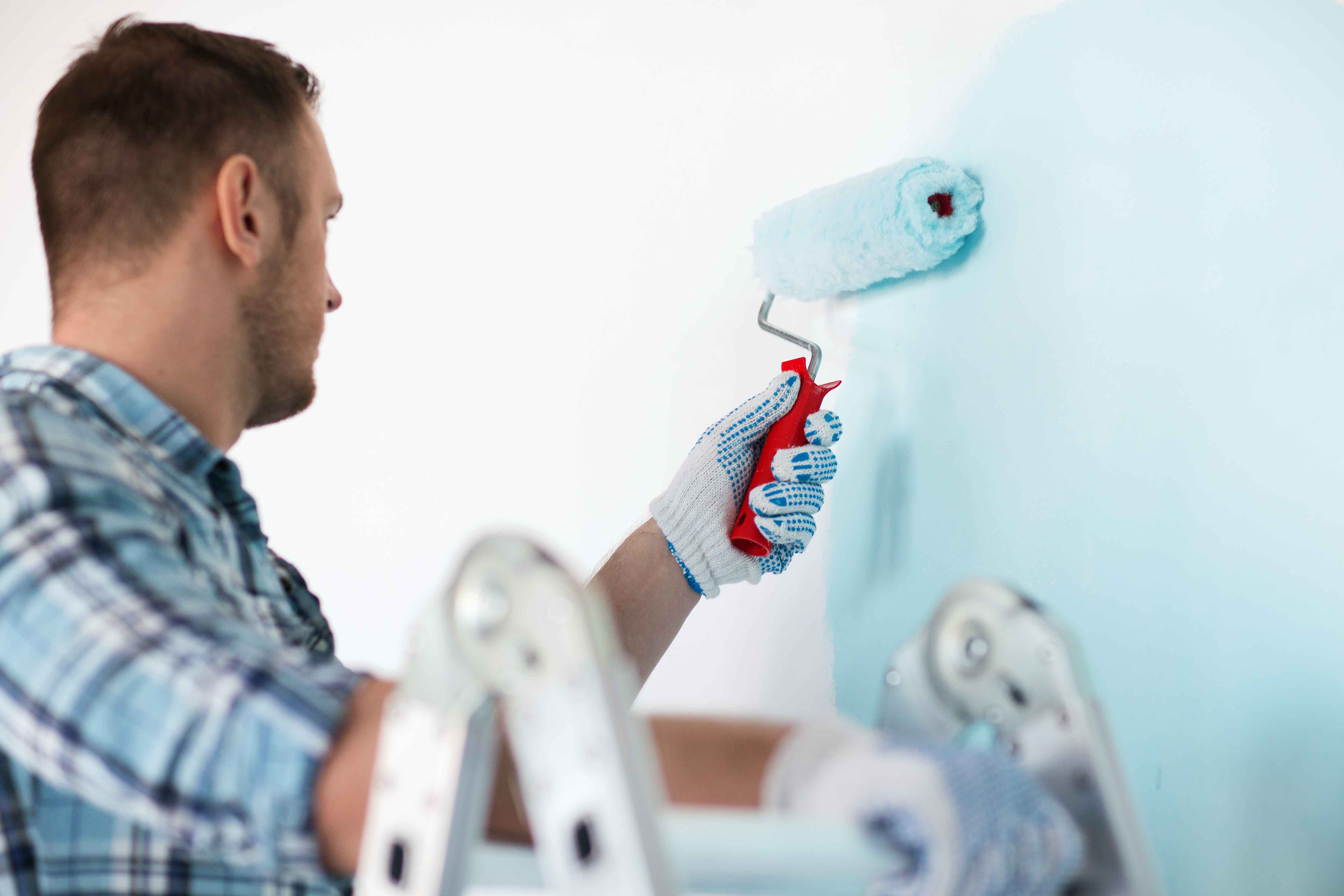 Pintor trabajando