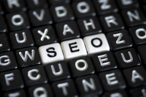 Teclas de ordenador poniendo "SEO"