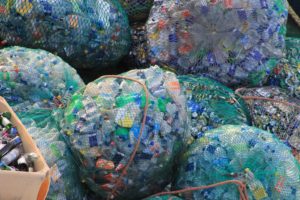 Redes con plásticos reciclables